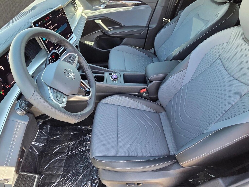 New 2026 Volkswagen Tiguan 2.0T SE R-Line Black SUV