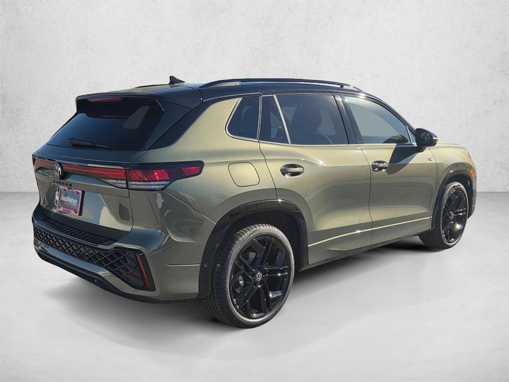 New 2026 Volkswagen Tiguan 2.0T SE SUV