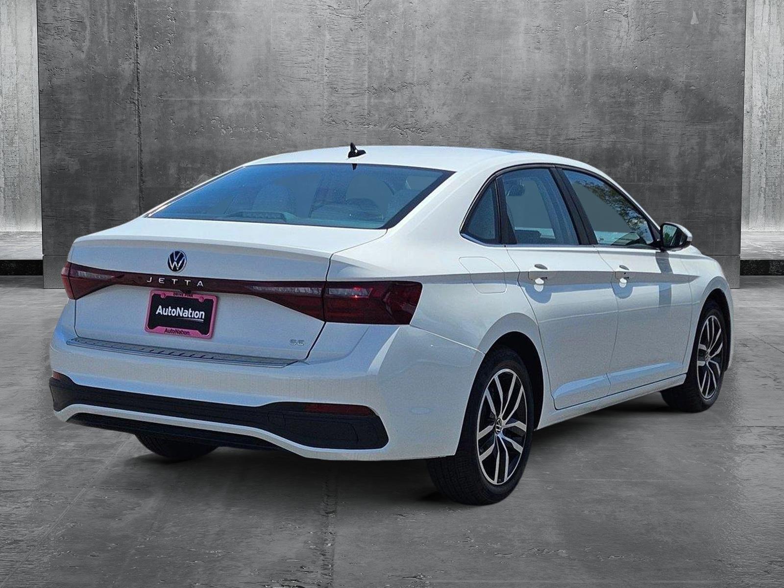 2025 Volkswagen Jetta 1.5T SE photo 2