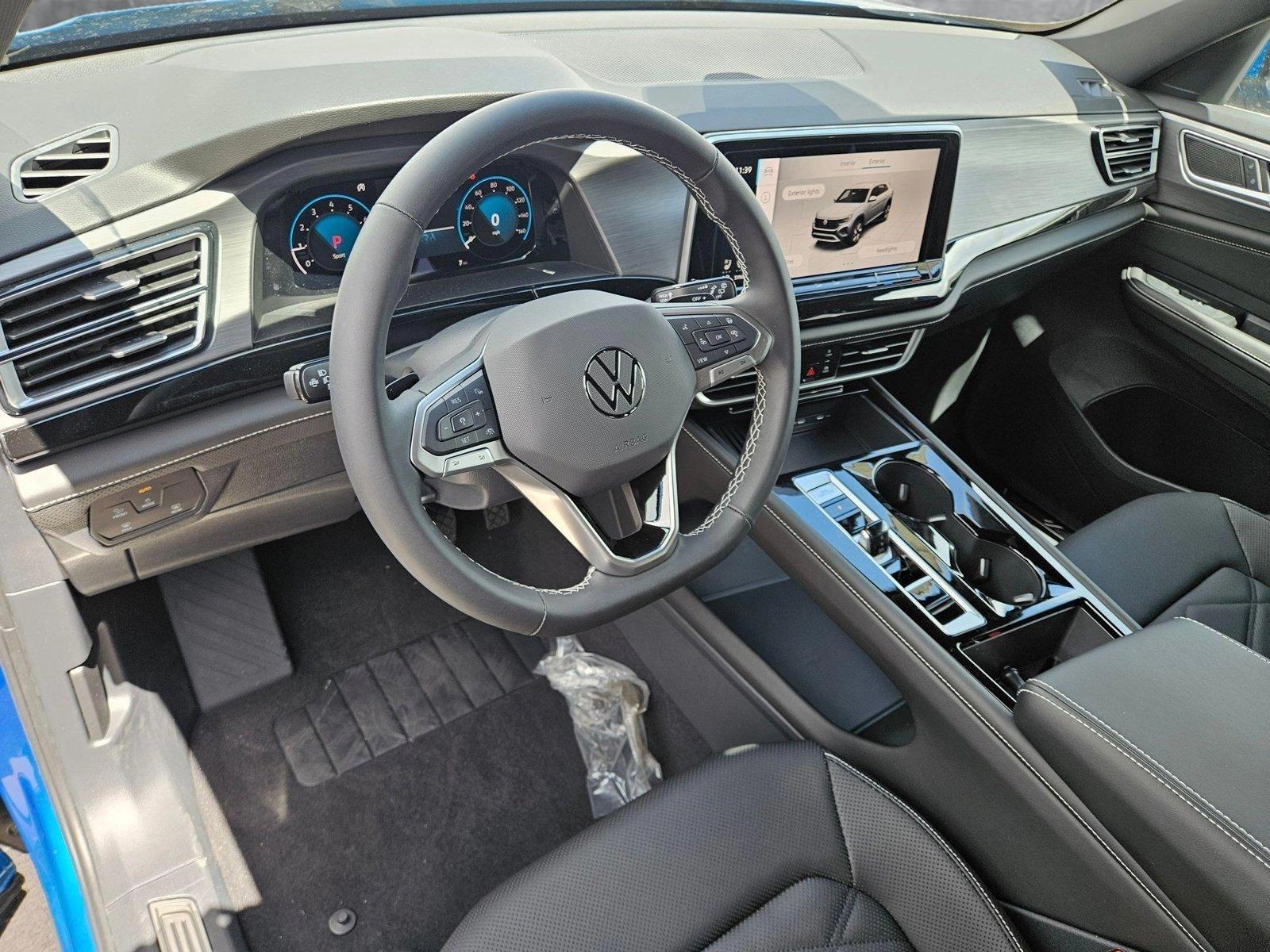 2025 Volkswagen Atlas Cross Sport SE Technology photo 3