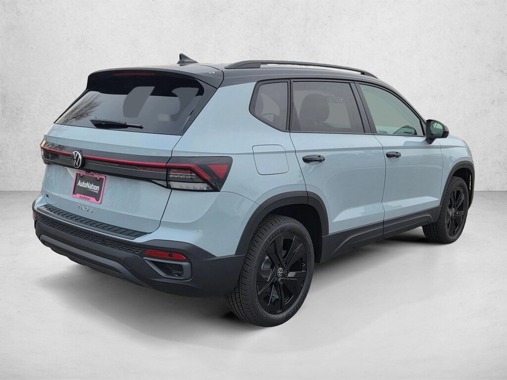 New 2026 Volkswagen Taos 1.5T SE Black SUV