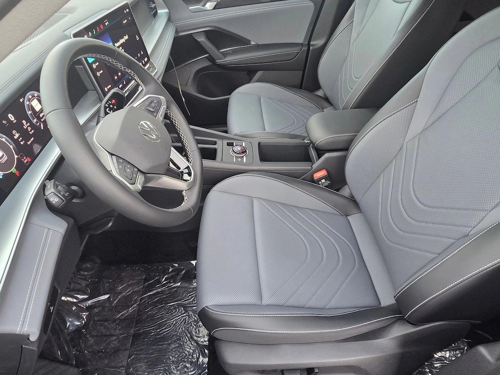 New 2026 Volkswagen Tiguan 2.0T SE SUV