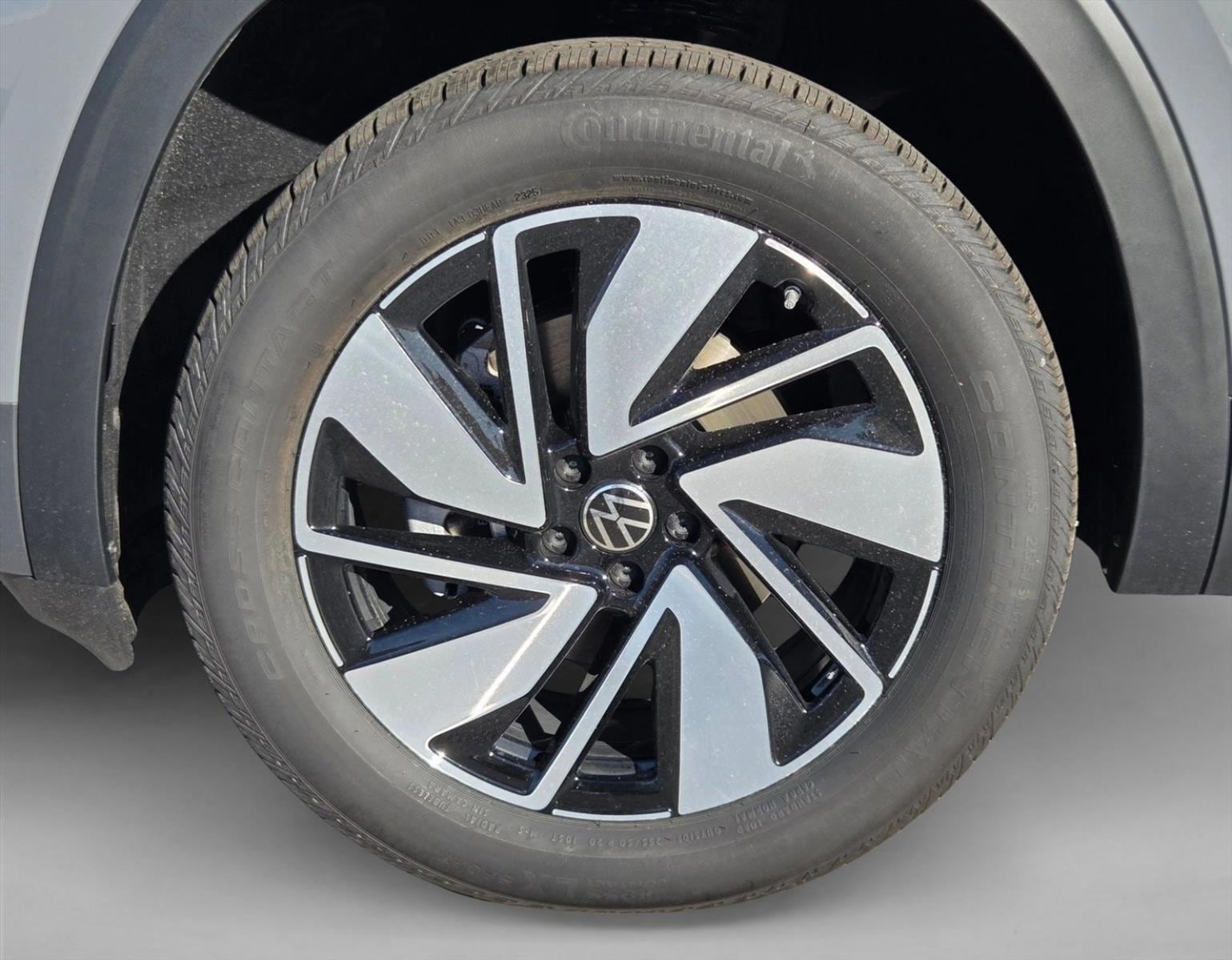 2026 Volkswagen Atlas SE w/Tech - Photo 10