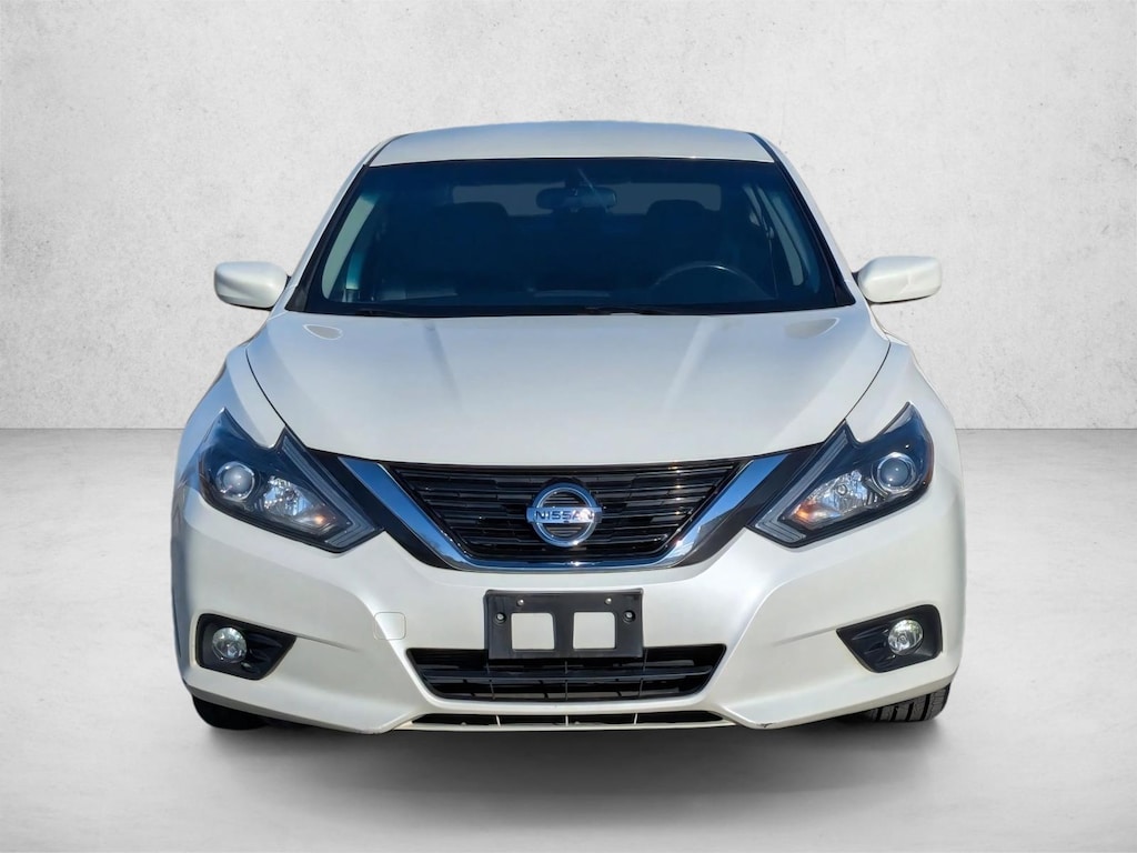 Used 2017 Nissan Altima 2.5 SR Sedan