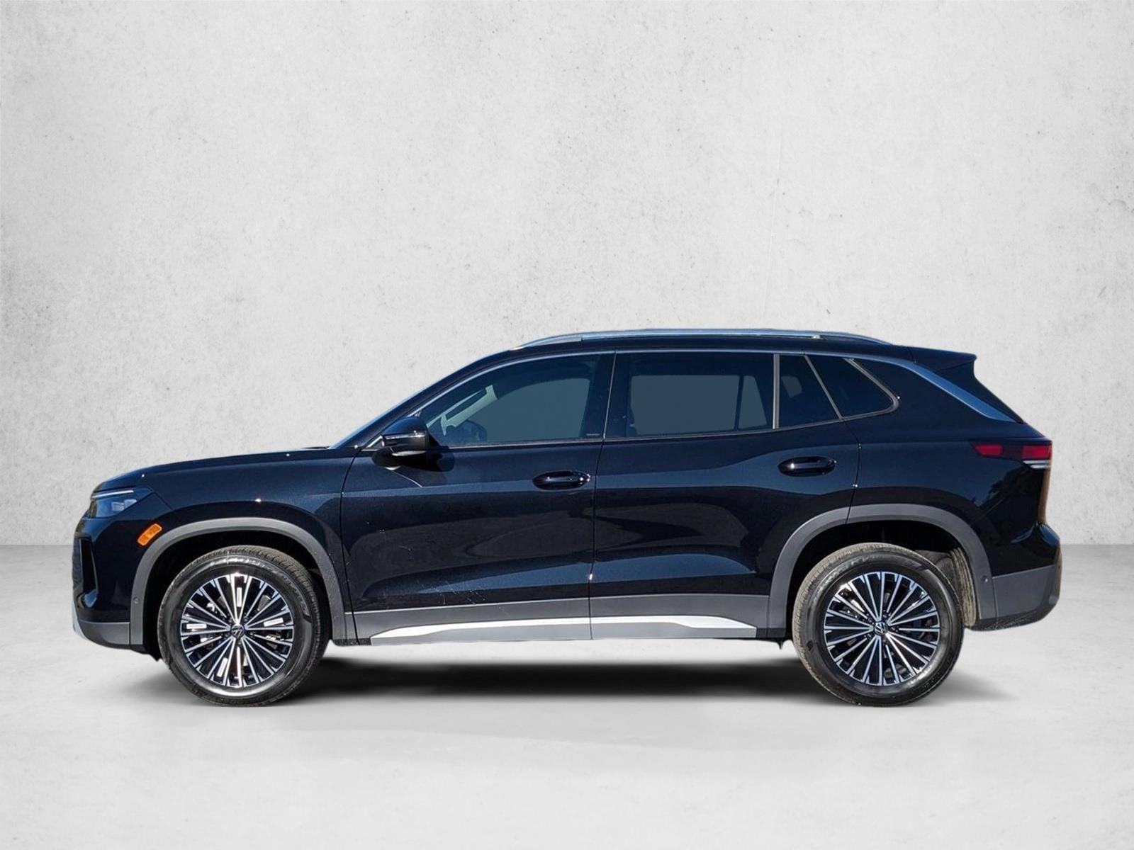 2025 Volkswagen Tiguan S - Photo 9