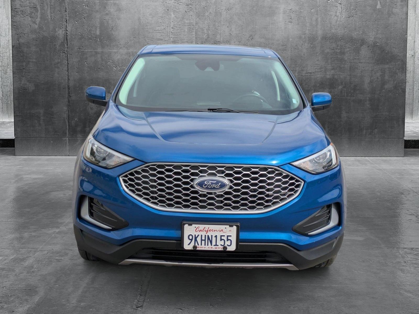 2024 Ford Edge SEL photo 2