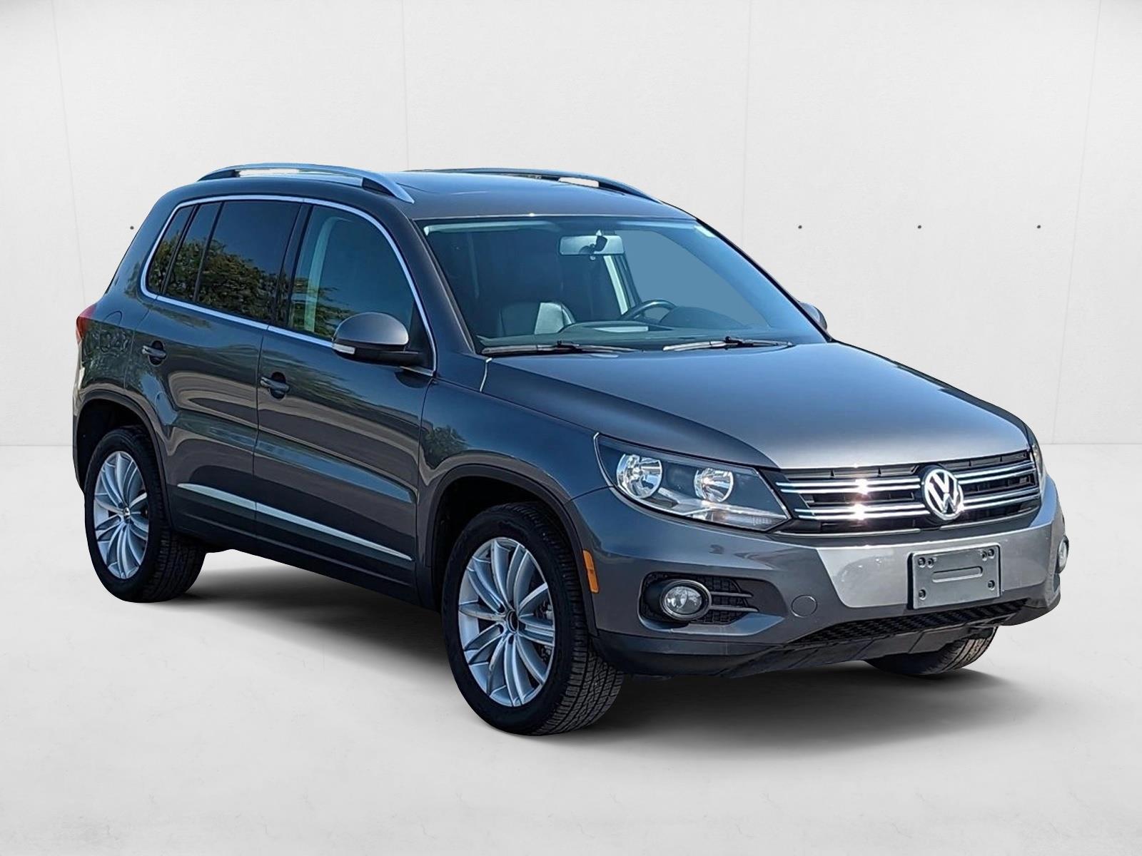 2012 Volkswagen Tiguan SE photo 3