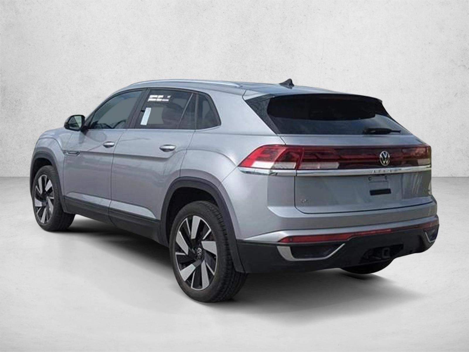 2024 Volkswagen Atlas Cross Sport SE Technology photo 2