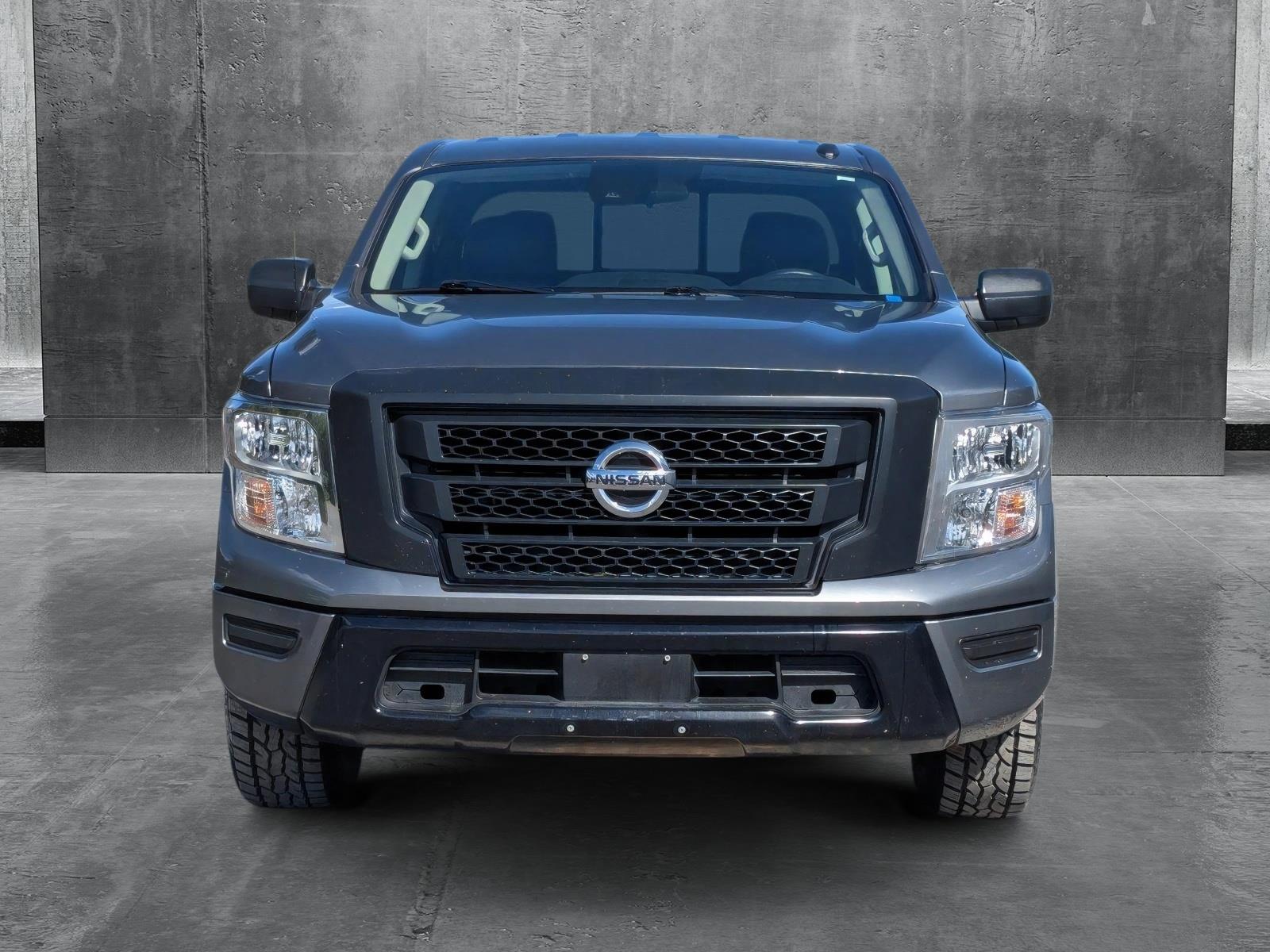 2020 Nissan Titan S photo 2