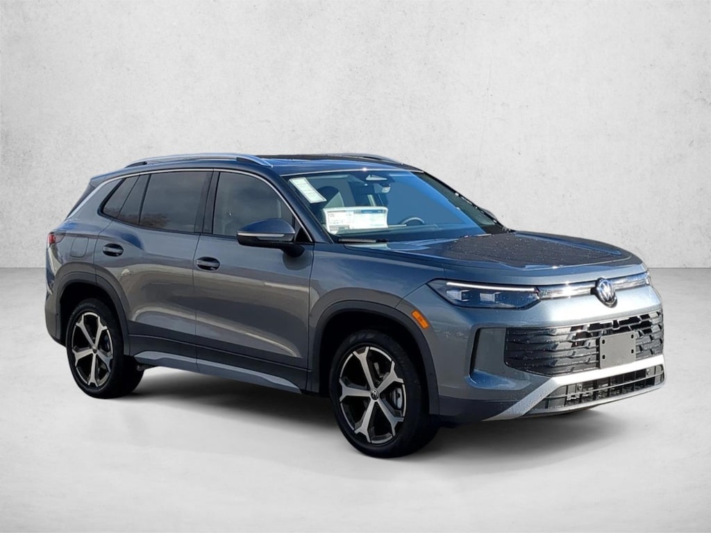 New 2026 Volkswagen Tiguan 2.0T SE SUV