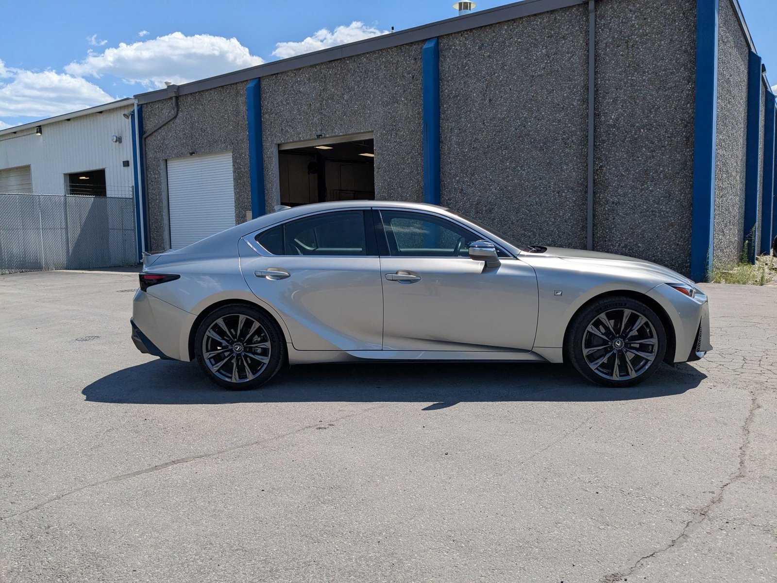 2021 Lexus IS 350 F SPORT photo 4