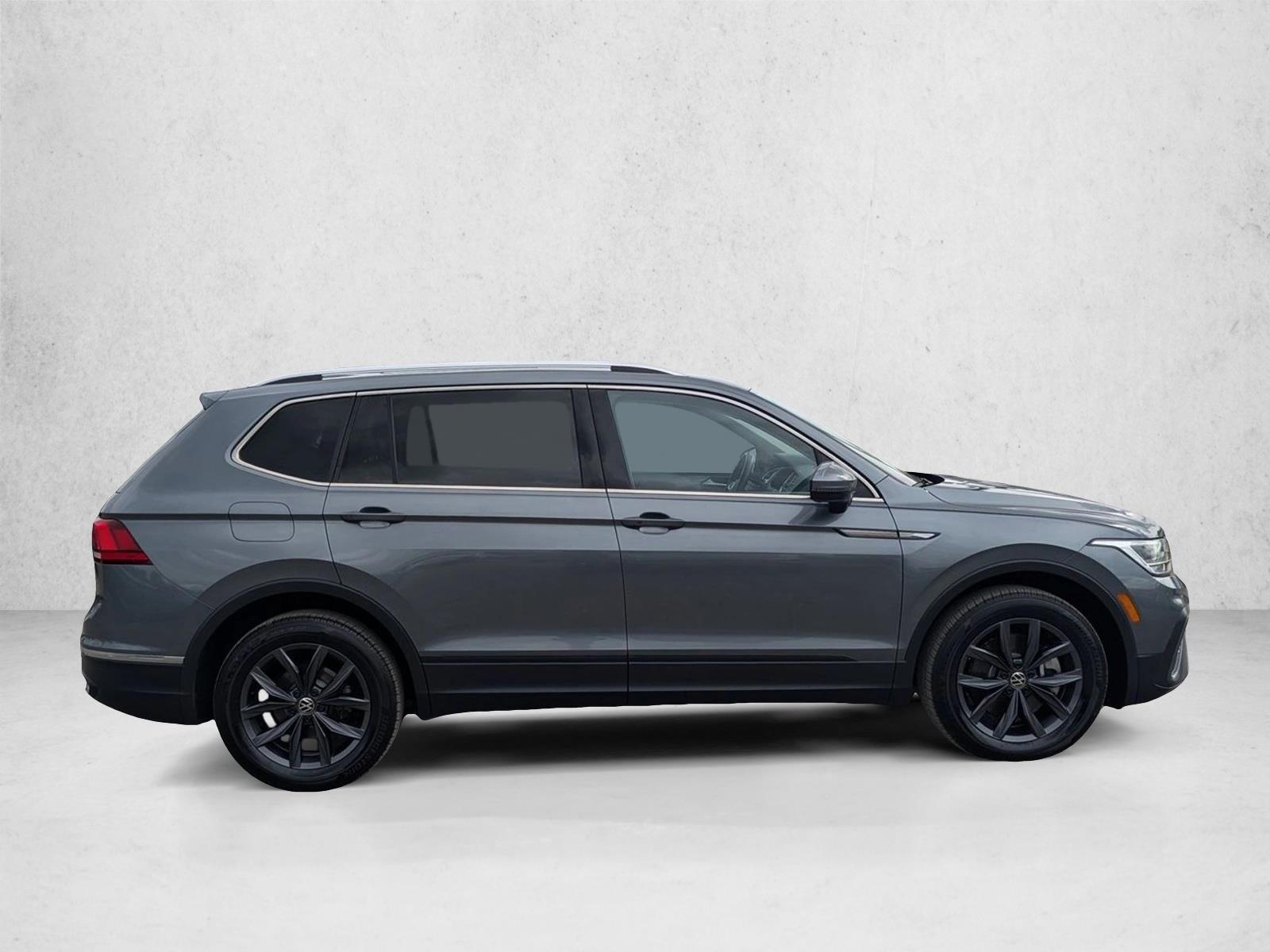 2023 Volkswagen Tiguan SE photo 4