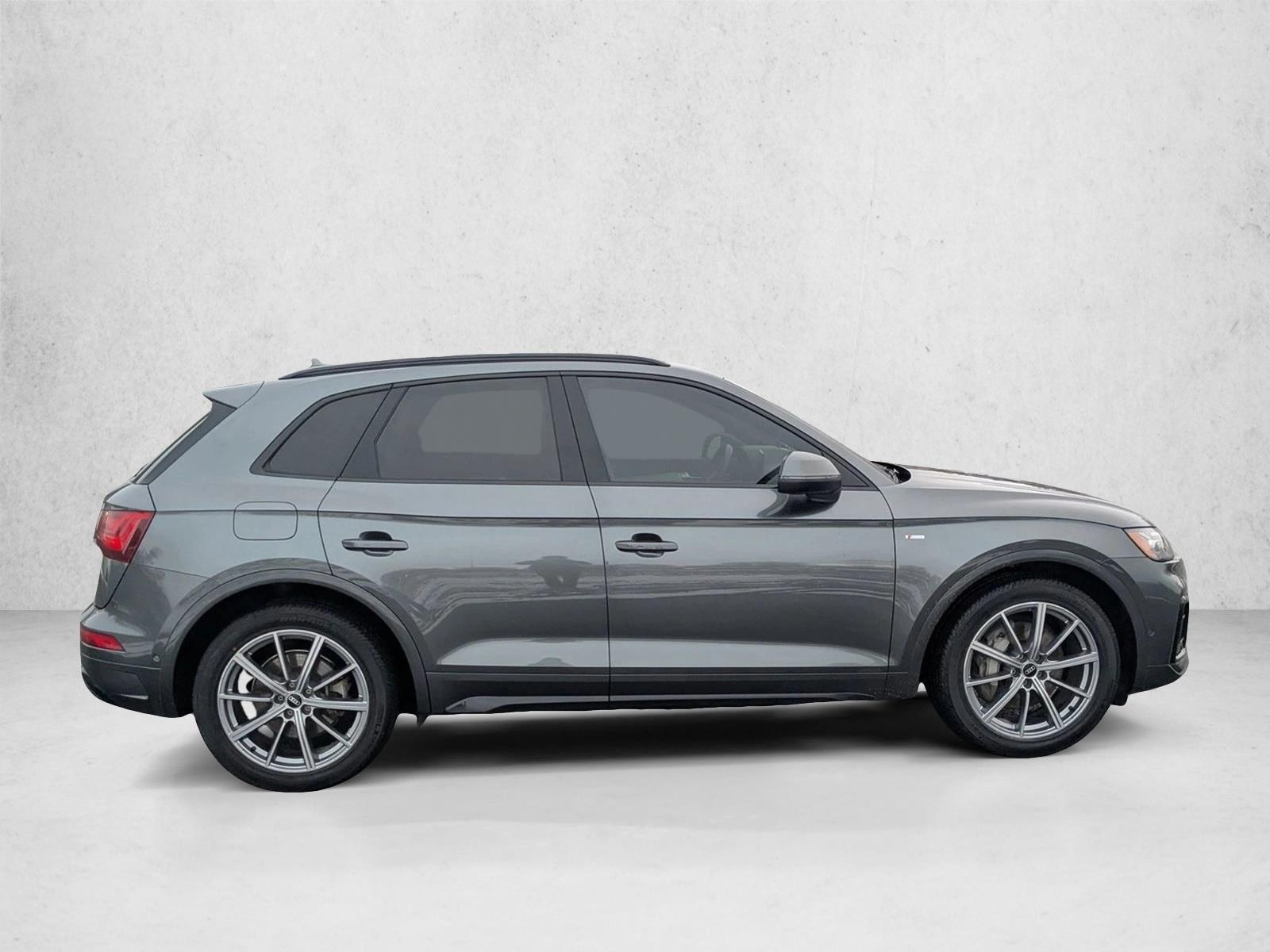 2022 Audi Q5 55 S line Prestige photo 4