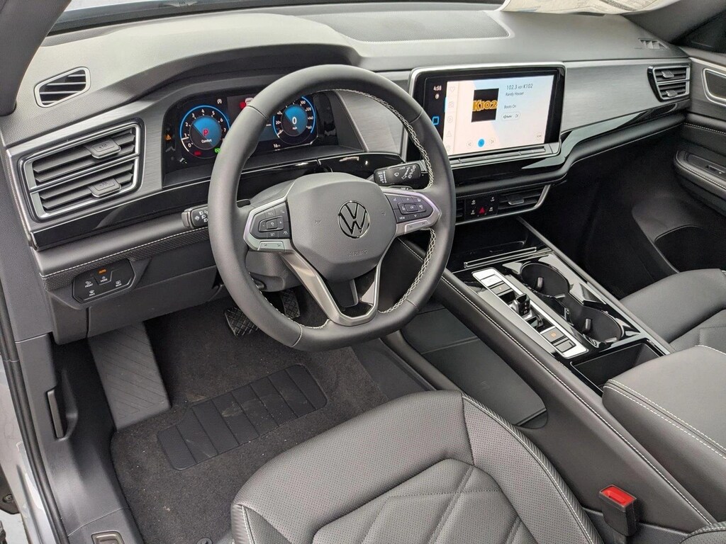 New 2026 Volkswagen Atlas Cross Sport 2.0T SE w/Technology SUV