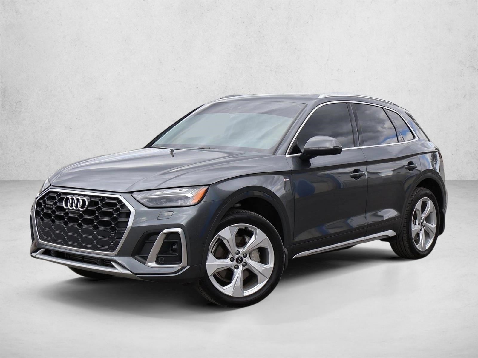 2023 Audi Q5 45 Prestige's photo