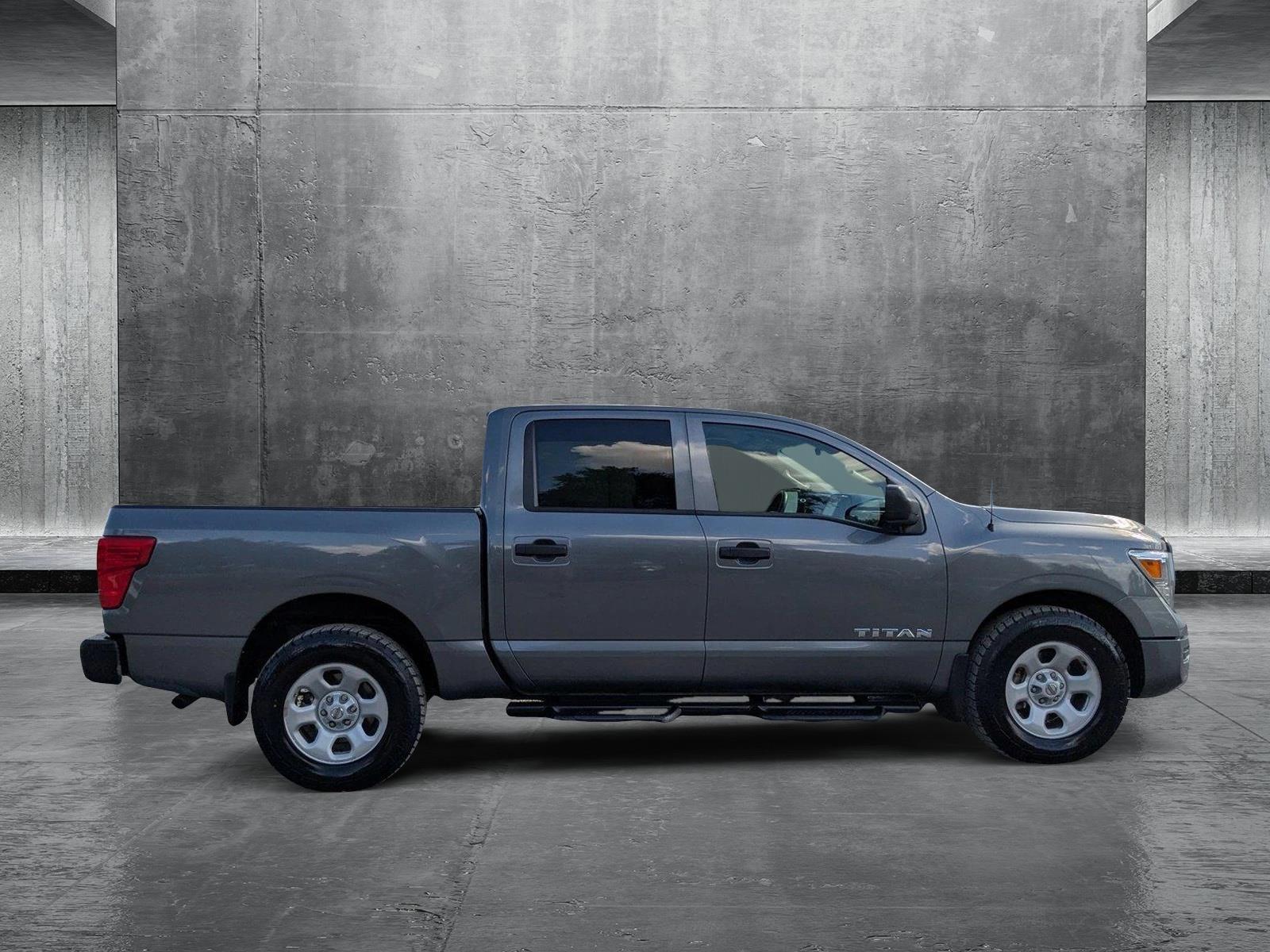 2020 Nissan Titan S photo 4