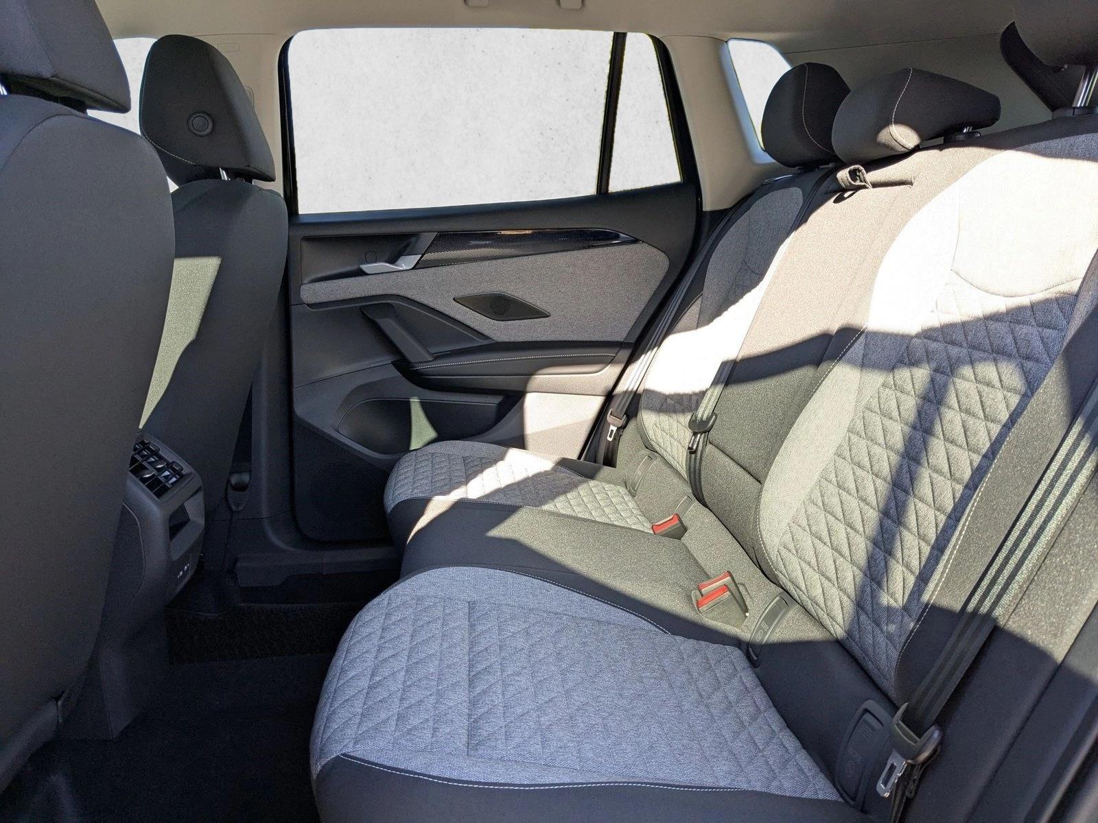 2025 Volkswagen Tiguan S - Photo 15