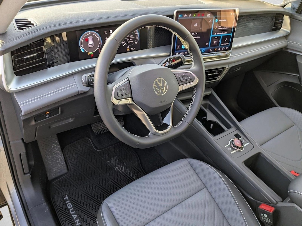 New 2026 Volkswagen Tiguan 2.0T SE SUV