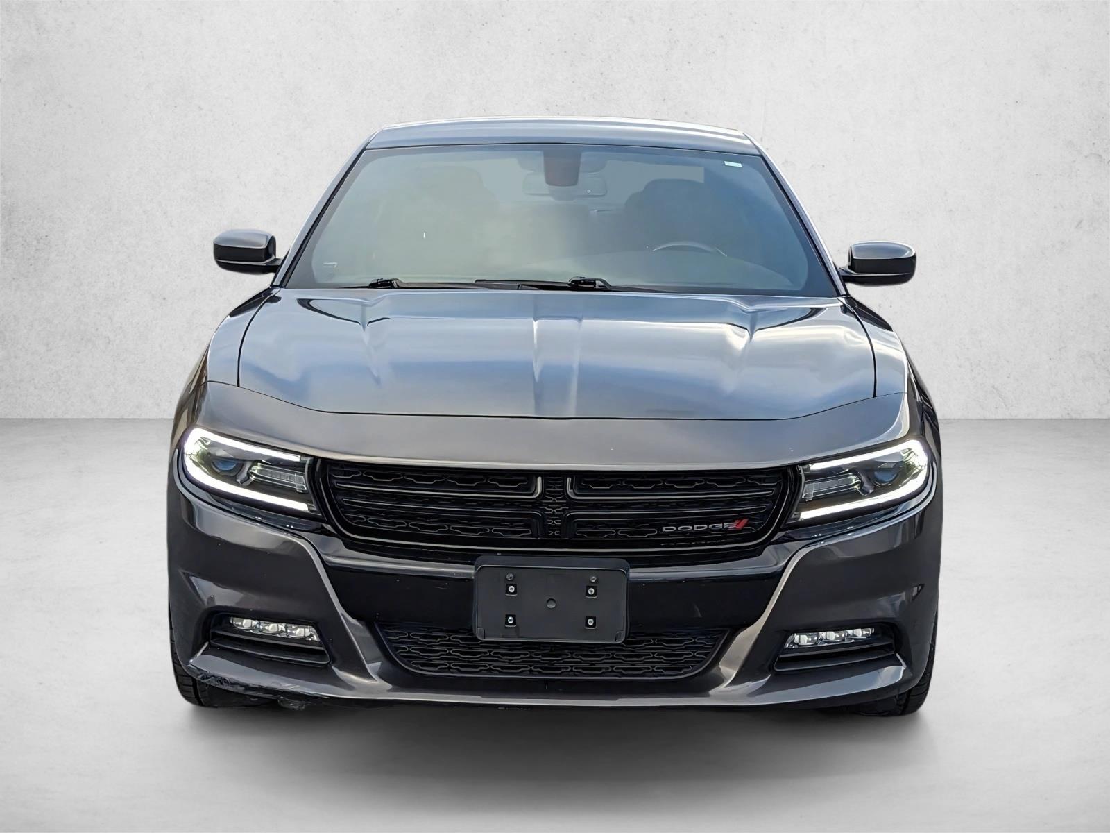 2017 Dodge Charger R/T photo 2