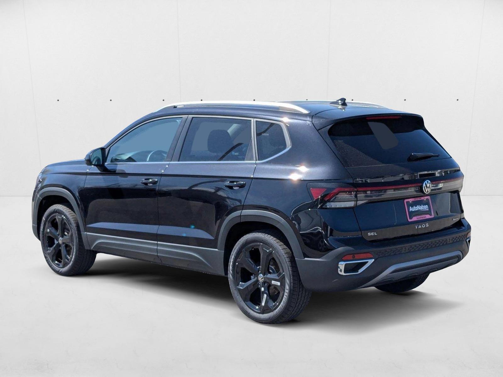 2025 Volkswagen Taos SEL - Photo 9