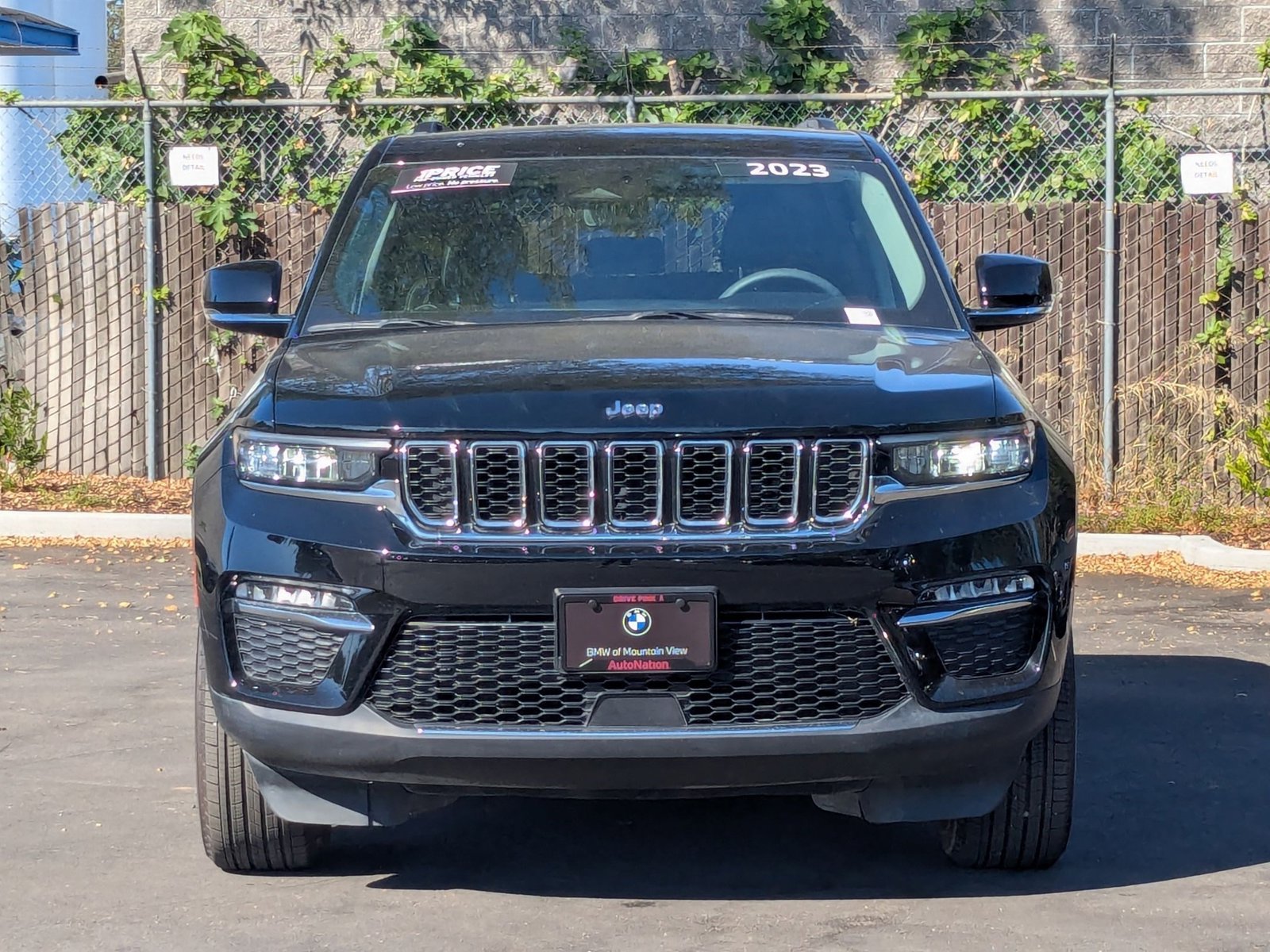2023 Jeep Grand Cherokee Limited photo 2
