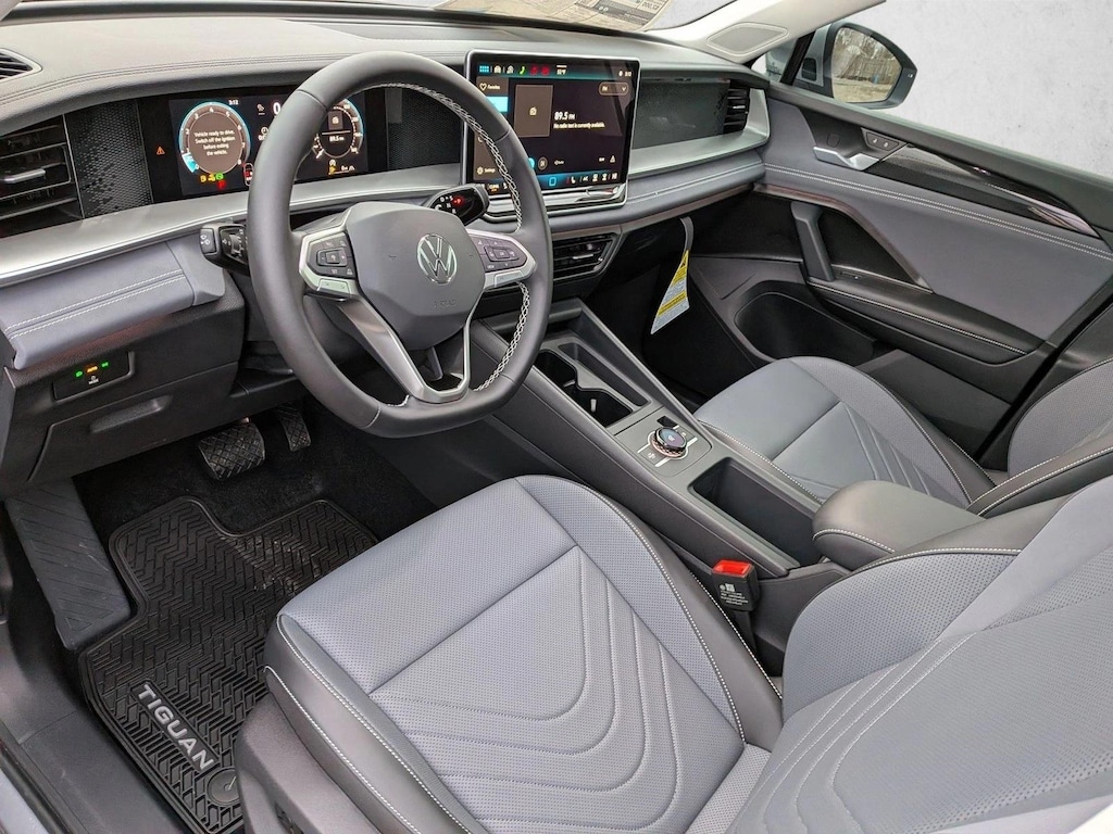 New 2026 Volkswagen Tiguan 2.0T SE SUV