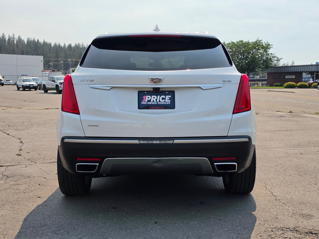 Used 2017 CADILLAC XT5 Platinum SUV
