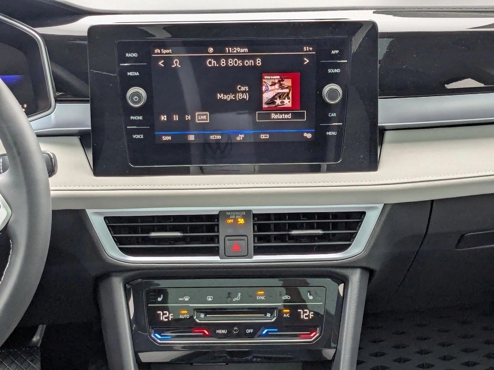 2025 Volkswagen Taos SE - Photo 13