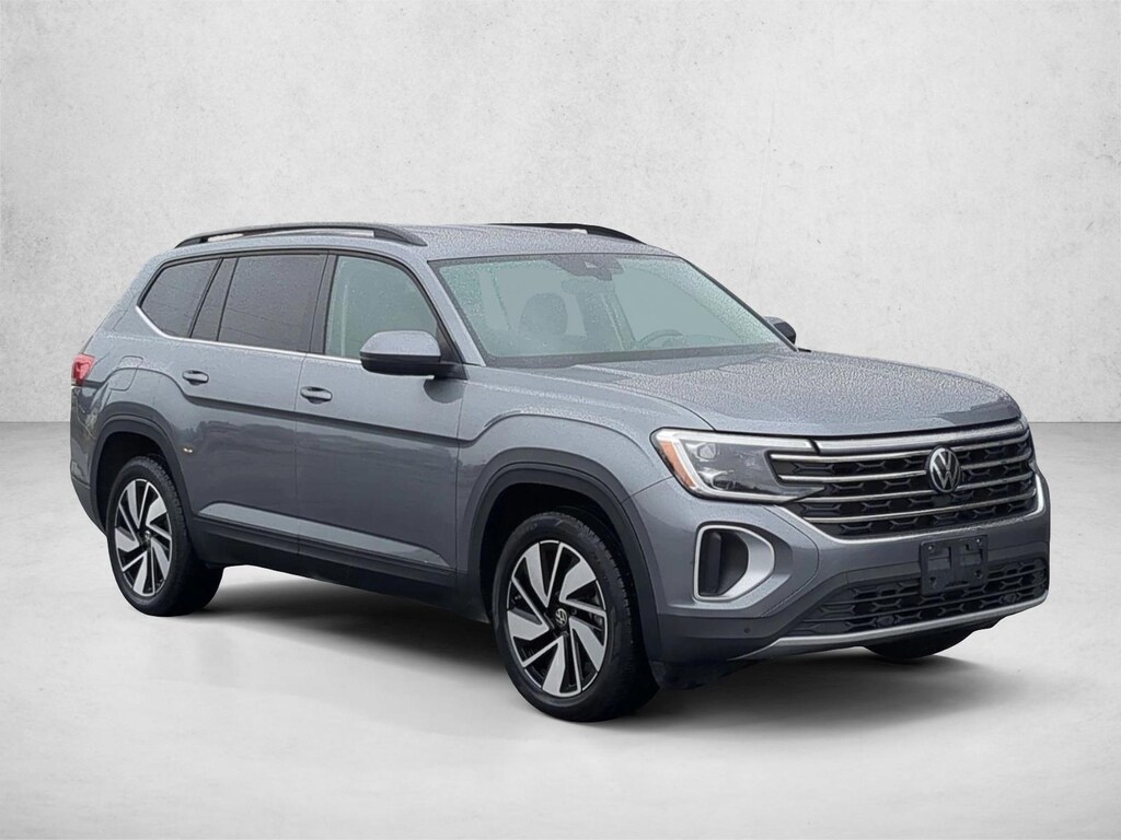 Used 2025 Volkswagen Atlas 2.0T SE w/Technology SUV