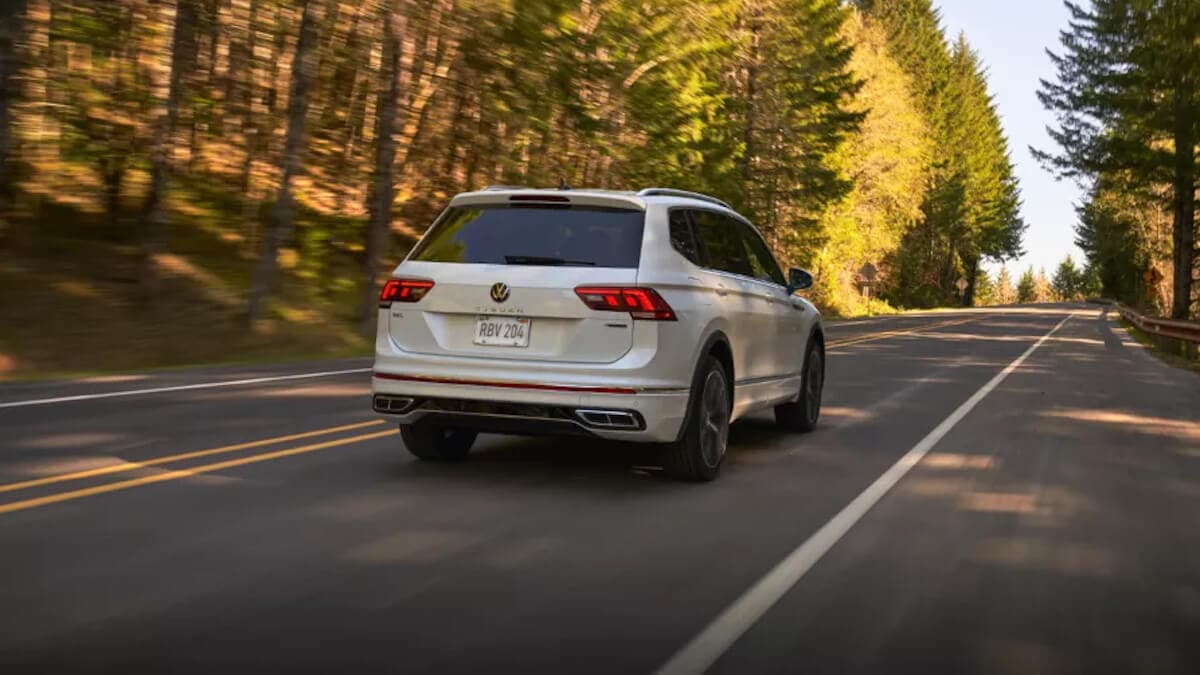 2024 Volkswagen Tiguan rear view