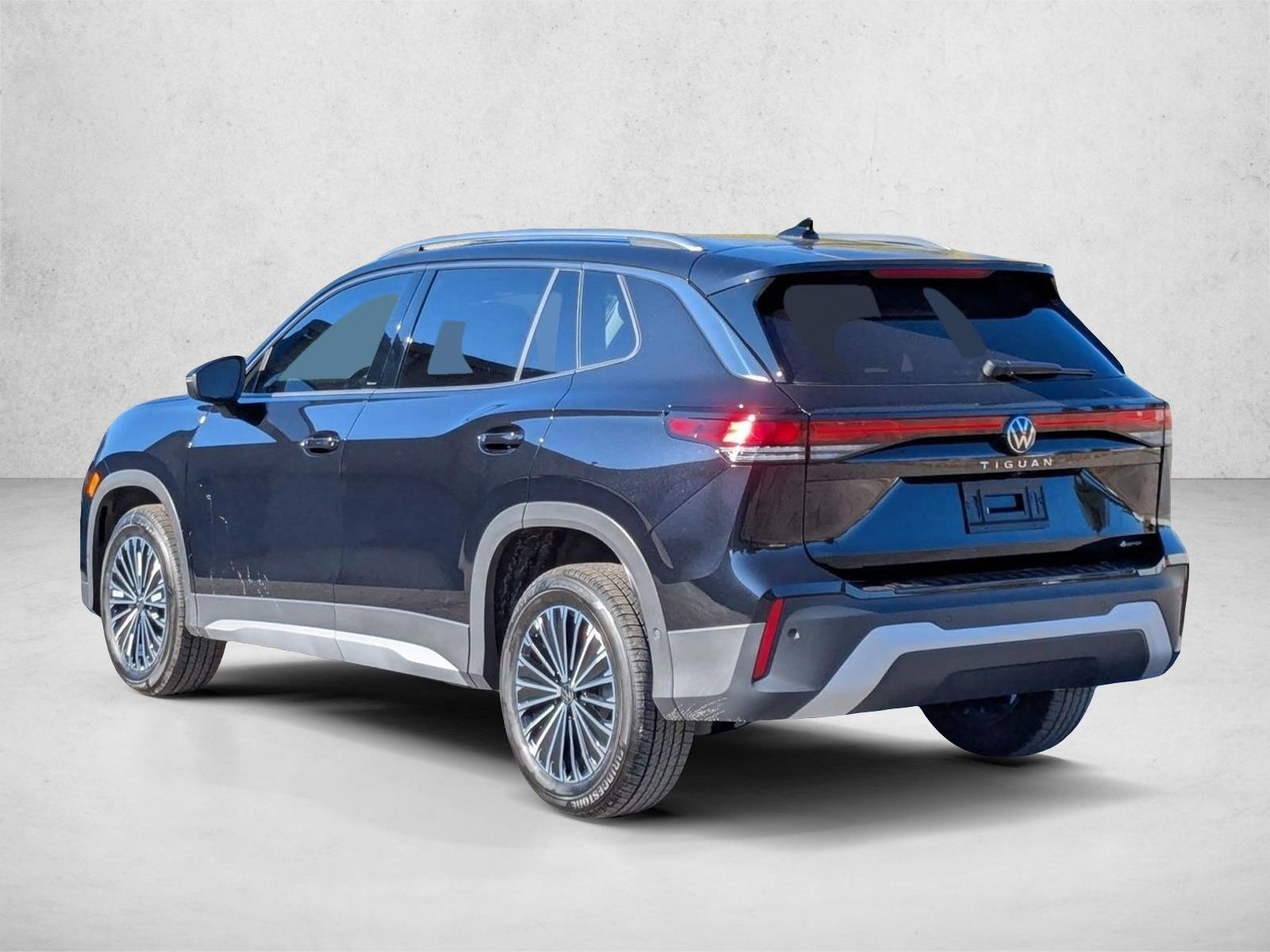 2025 Volkswagen Tiguan S - Photo 8