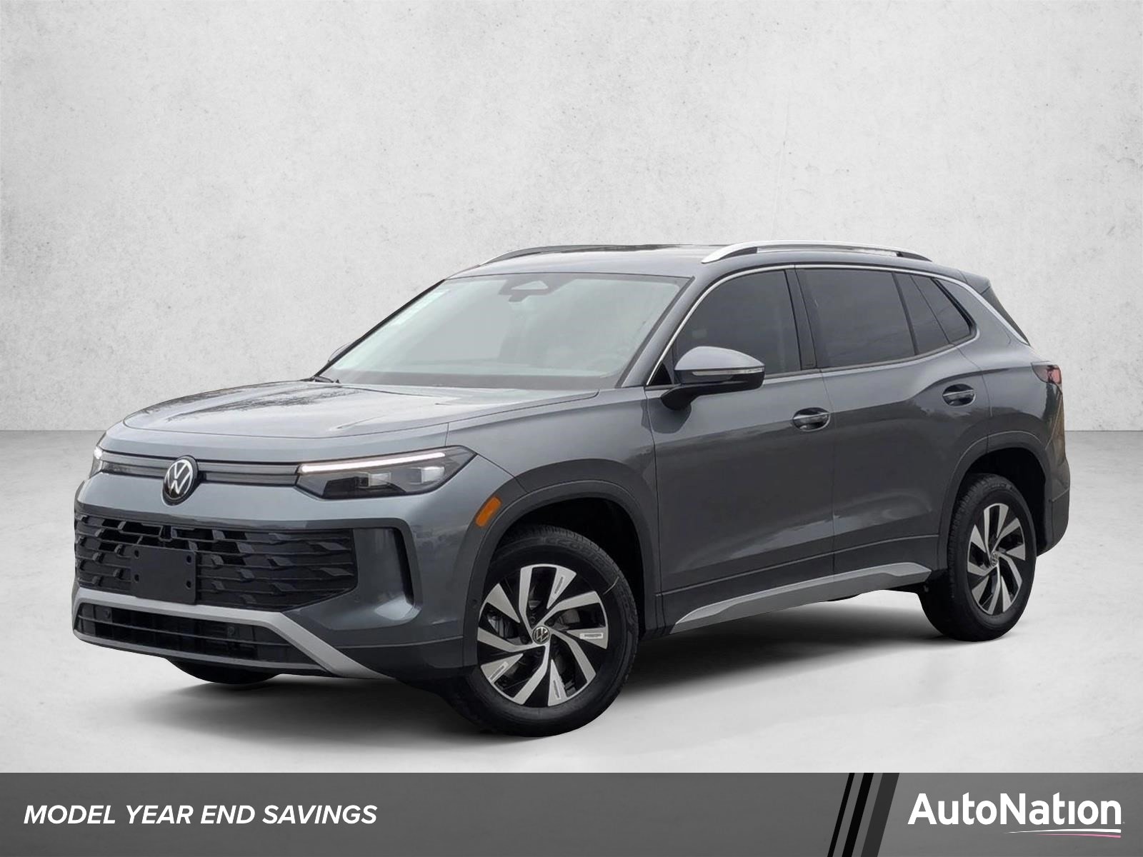 2025 Volkswagen Tiguan 2.0T S 4Motion's photo