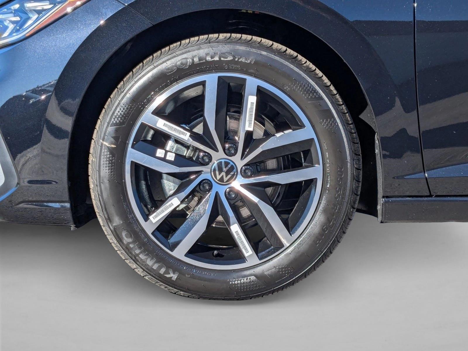 2025 Volkswagen Jetta SE - Photo 10