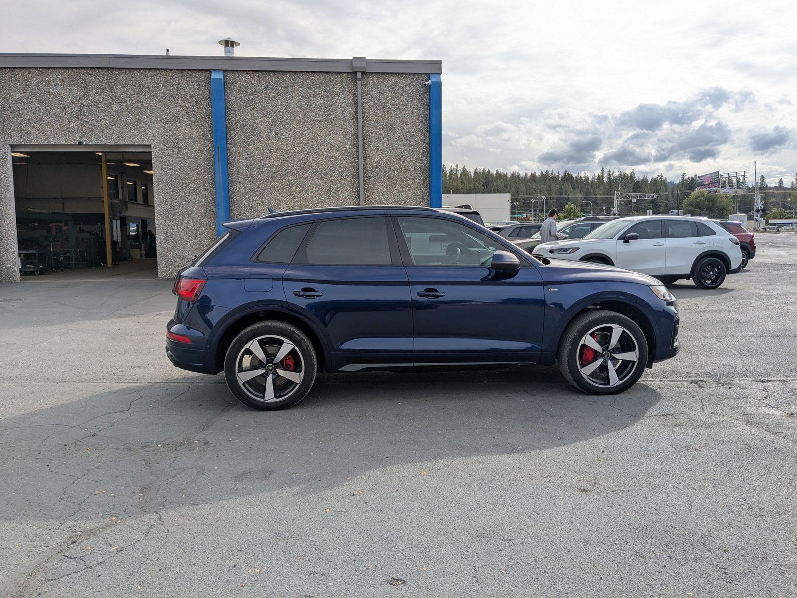 2024 Audi Q5 45 S line Prestige photo 3
