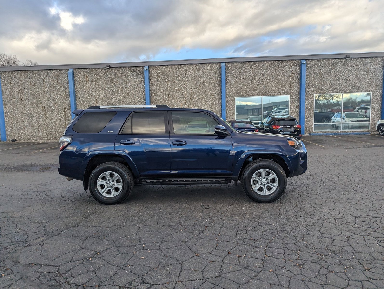 2021 Toyota 4Runner SR5 Premium photo 3