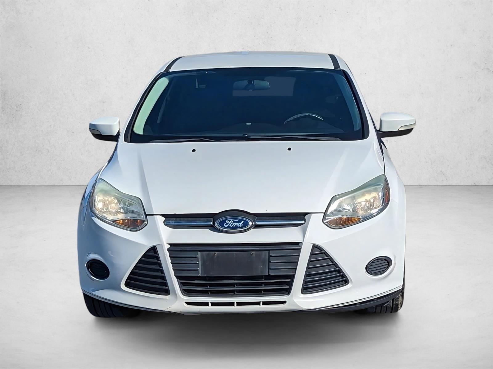 2013 Ford Focus SE photo 2
