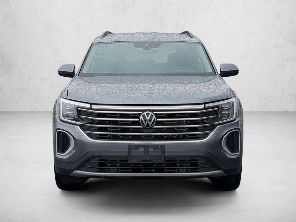 Used 2025 Volkswagen Atlas 2.0T SE w/Technology SUV