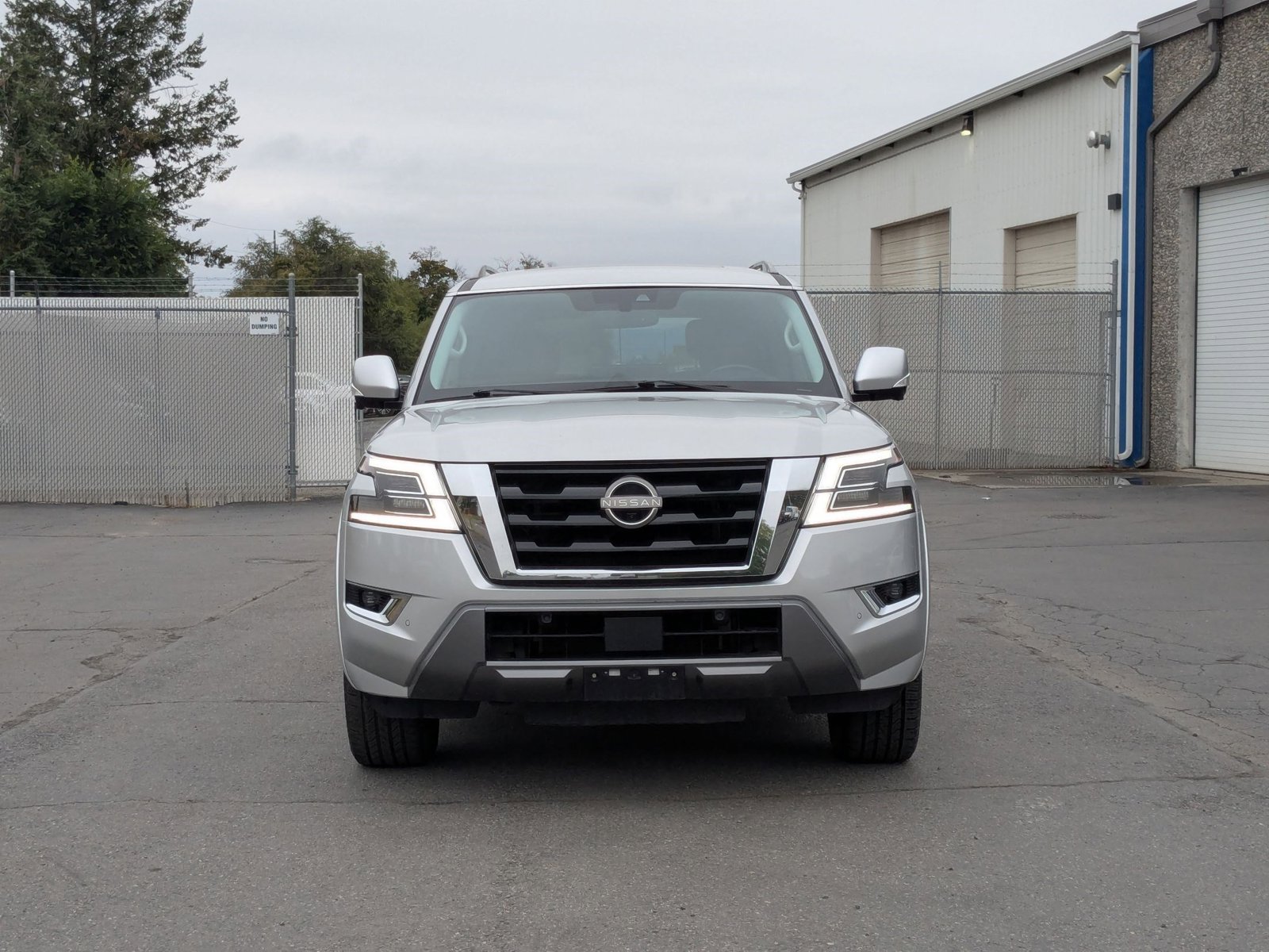 2021 Nissan Armada SL photo 2