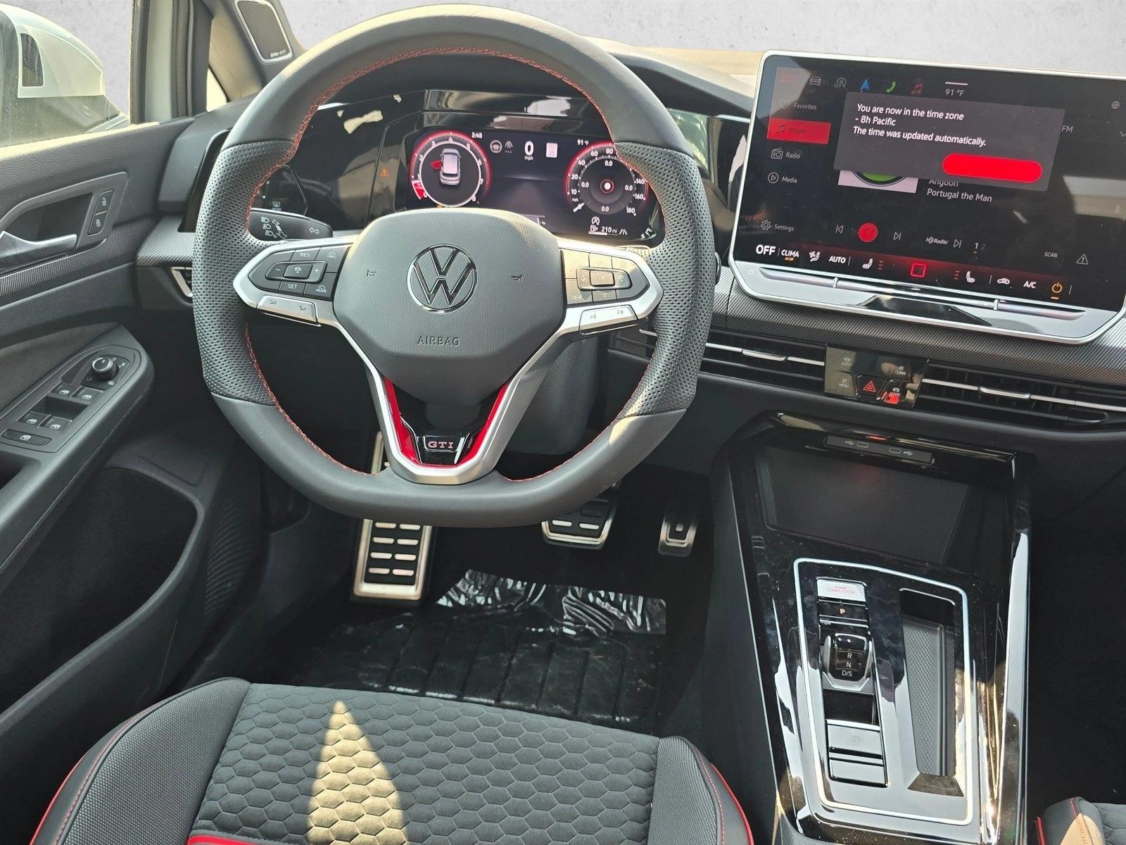 2025 Volkswagen Golf GTI SE - Photo 19