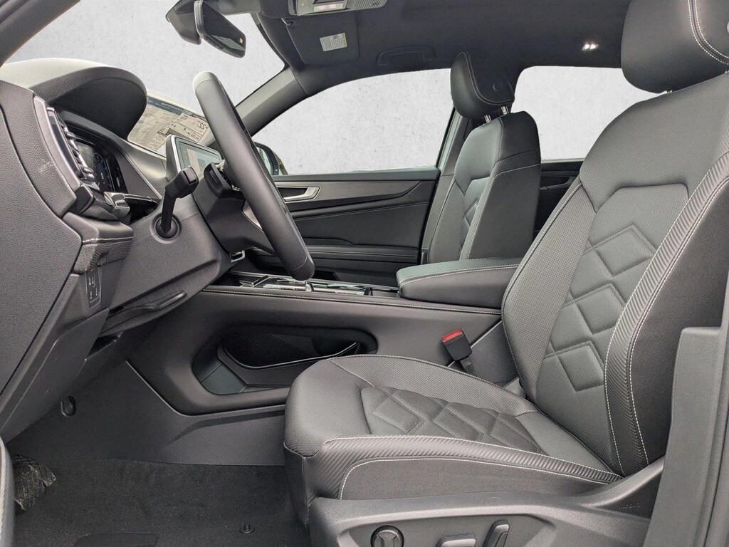 New 2026 Volkswagen Atlas Cross Sport 2.0T SE w/Technology SUV