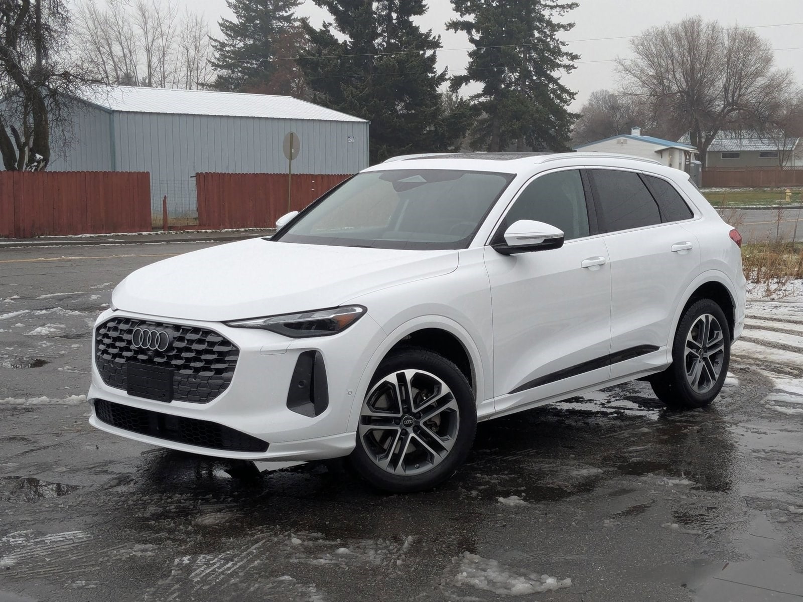 2025 Audi New Q5 Premium's photo