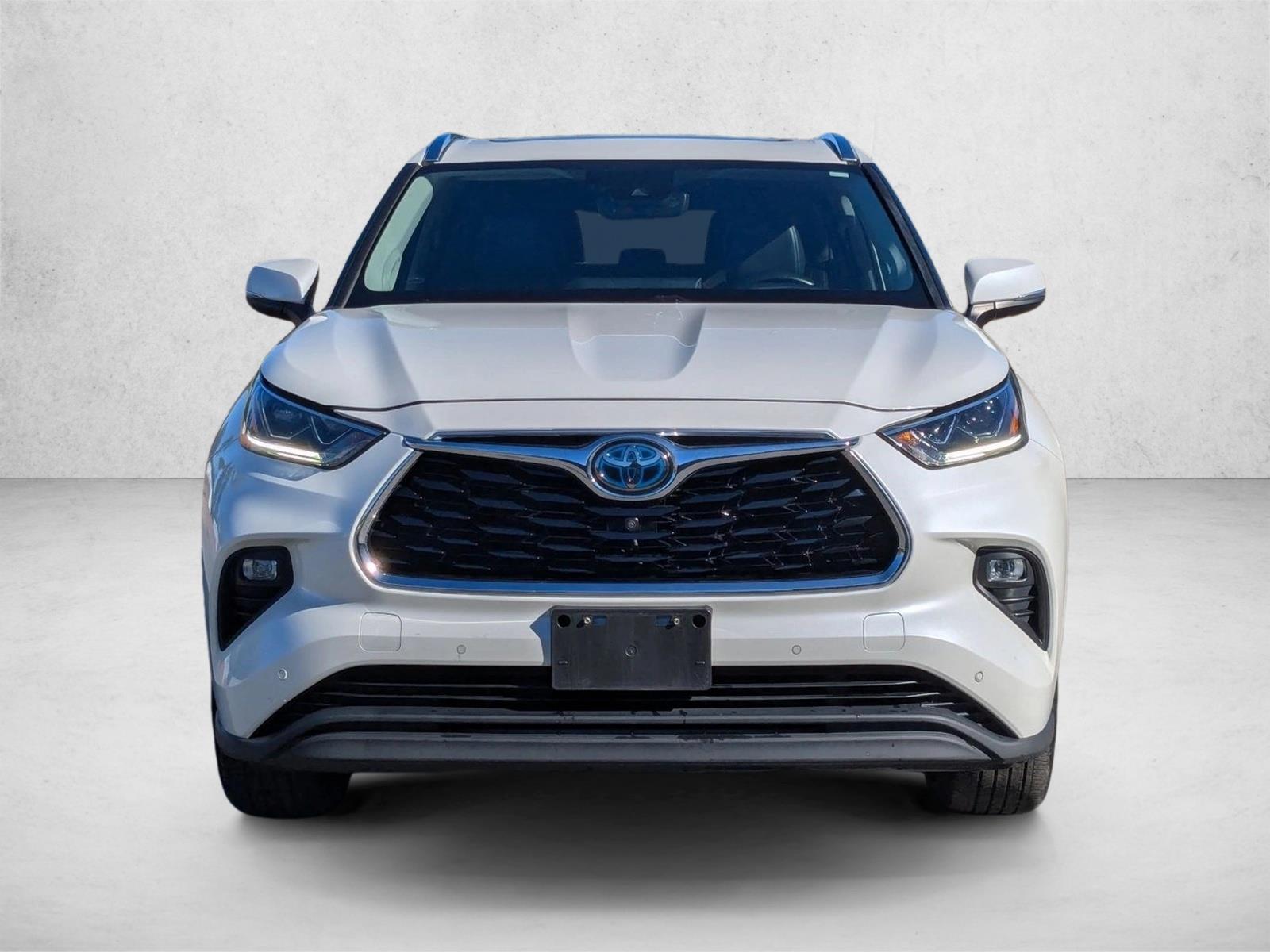 2021 Toyota Highlander Hybrid Limited photo 2