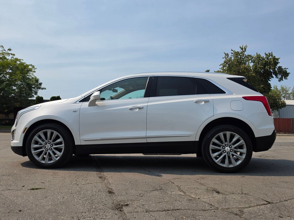 Used 2017 CADILLAC XT5 Platinum SUV