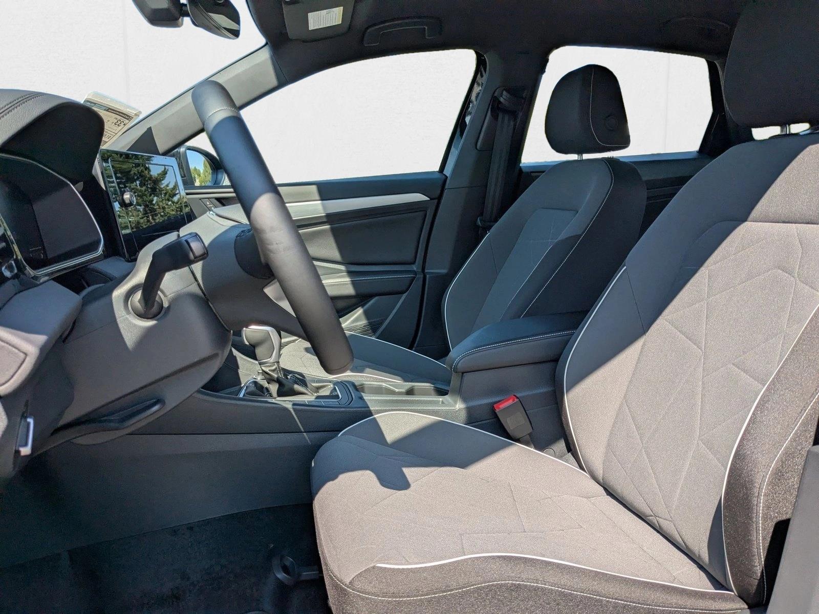 2025 Volkswagen Jetta 1.5T Sport photo 4