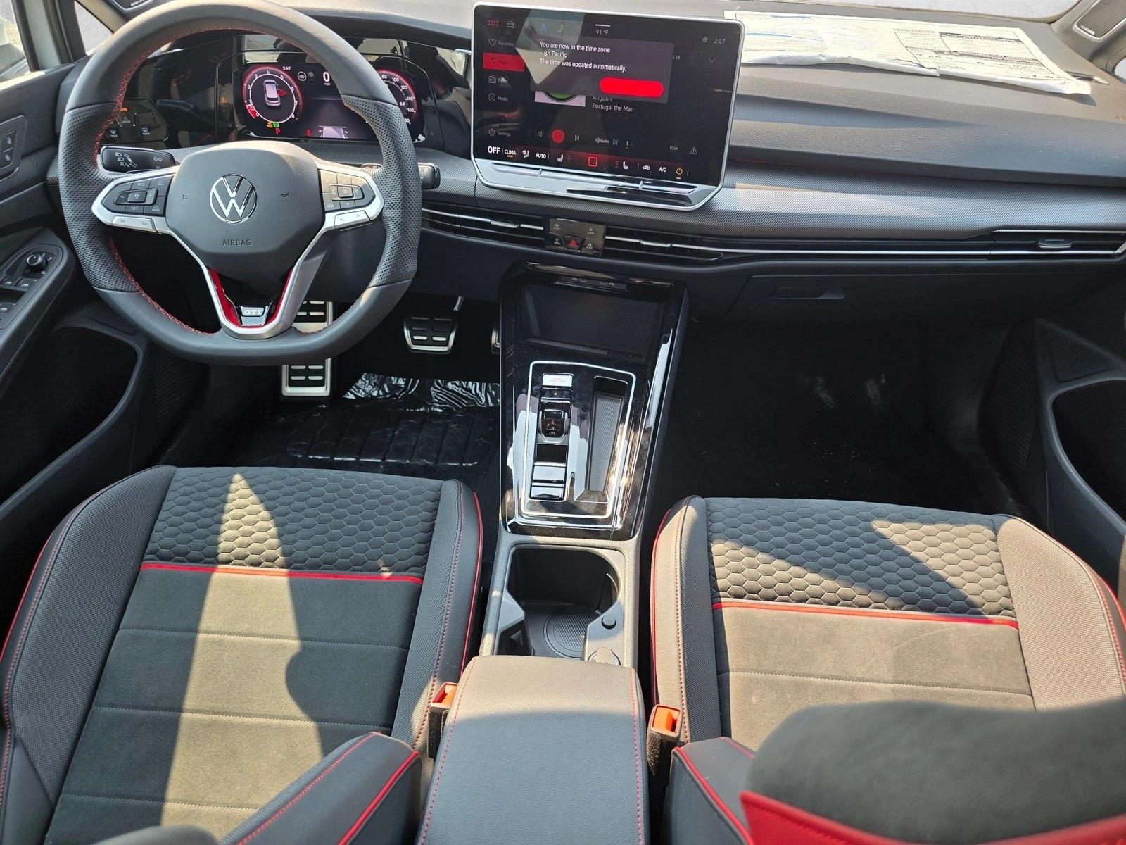 2025 Volkswagen Golf GTI SE - Photo 13
