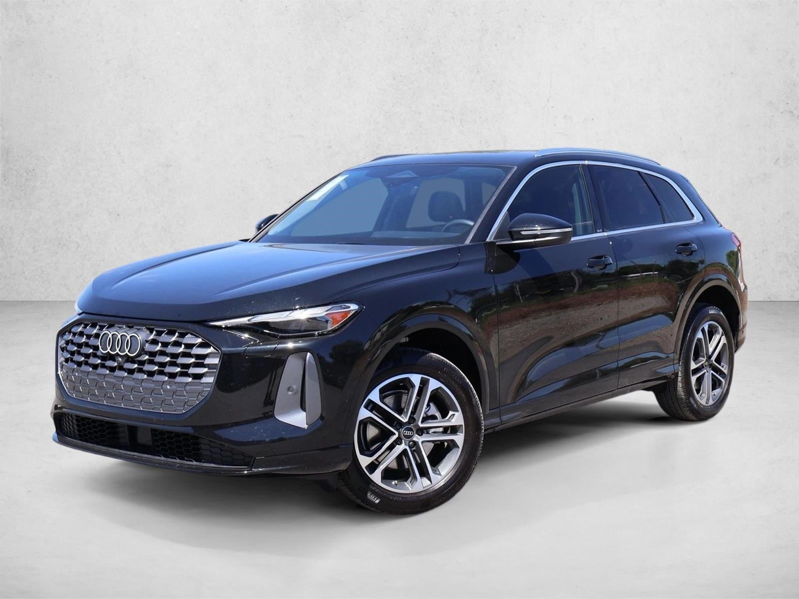 2025 Audi Q5 40 Premium's photo