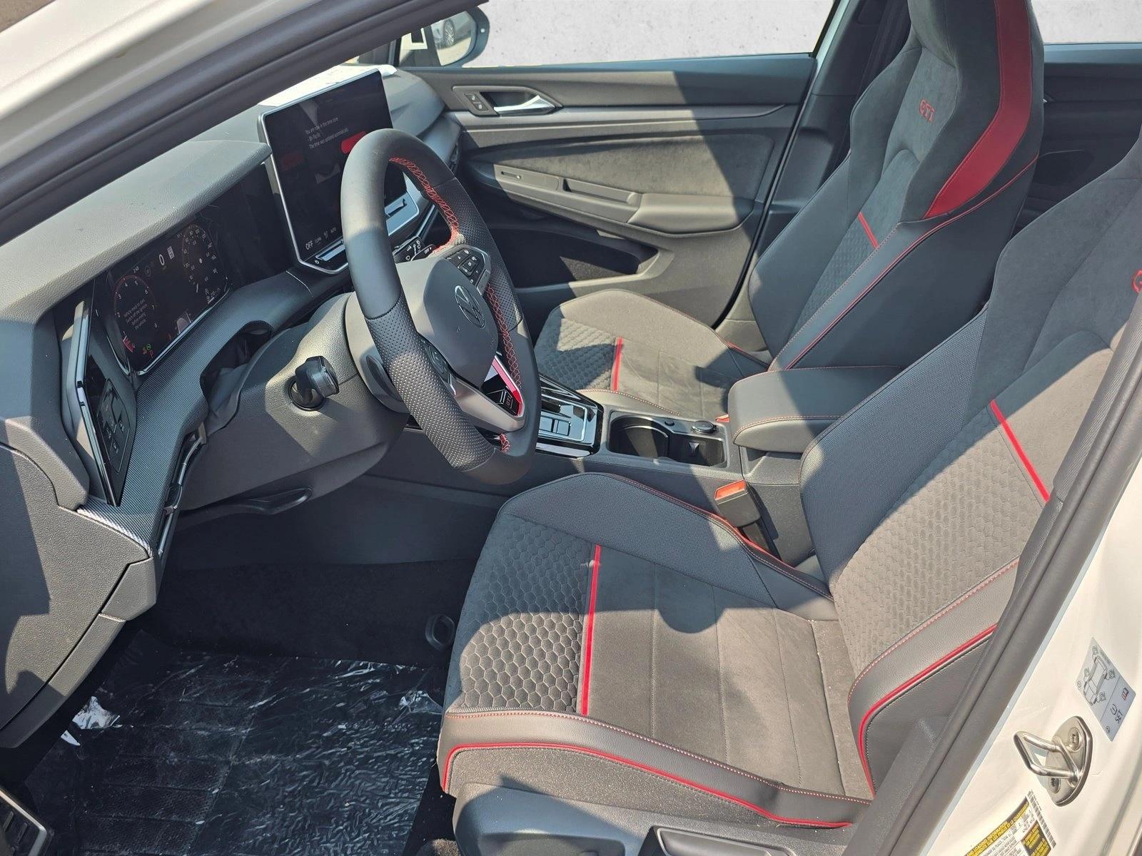 2025 Volkswagen Golf GTI SE - Photo 22