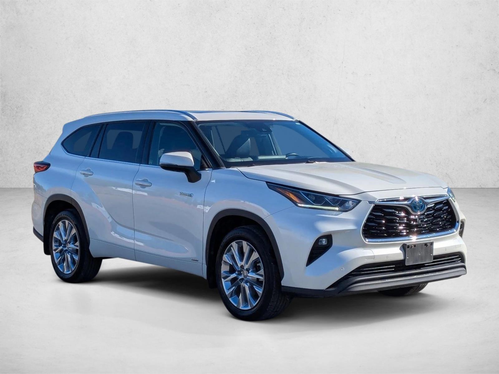 2021 Toyota Highlander Hybrid Limited photo 3