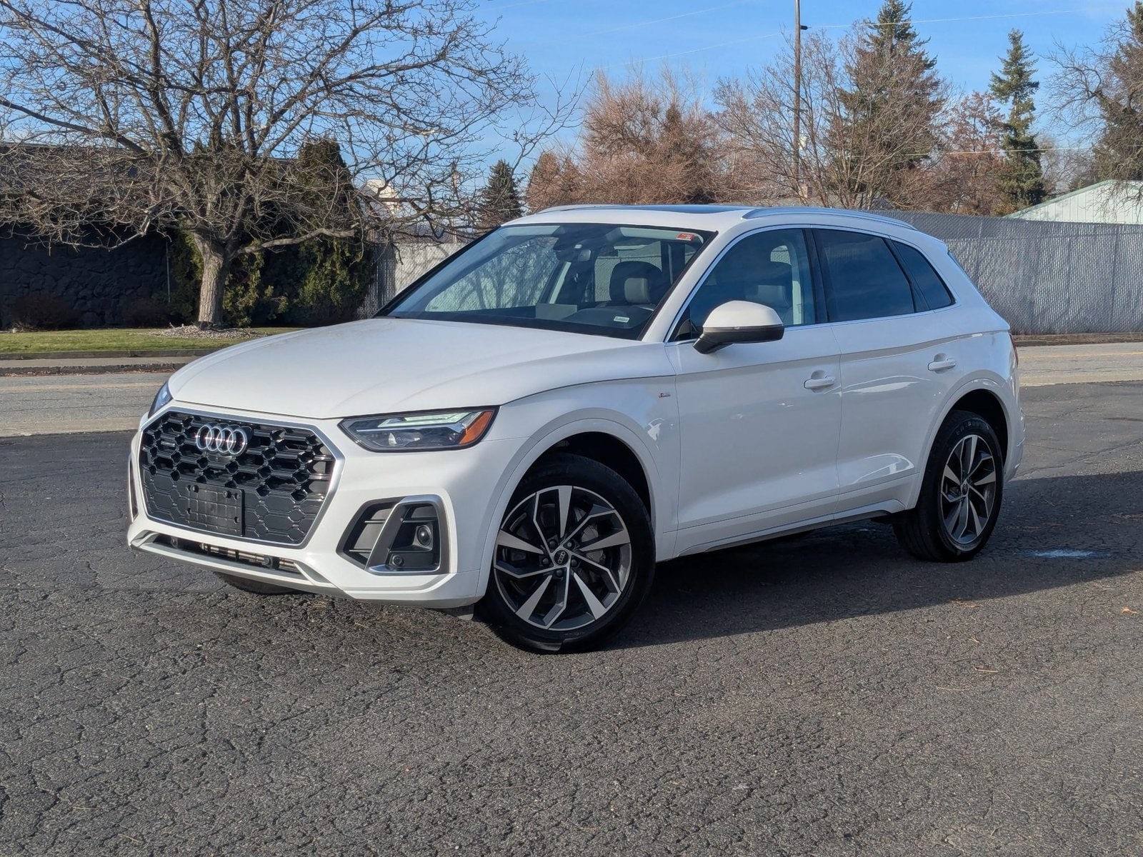 2024 Audi Q5 Premium Plus's photo