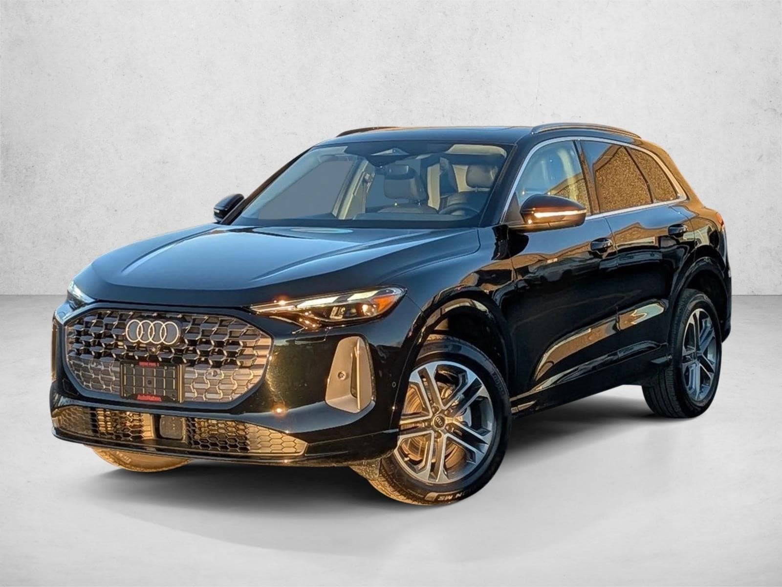 2025 Audi New Q5 Premium's photo